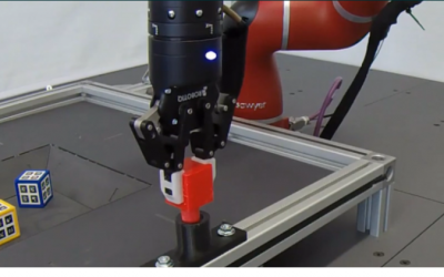 FERM: Entrena brazo robótico en 6 tareas de agarre en menos de una hora