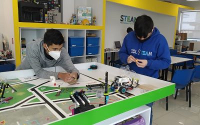 En Taller de Robótica, Niños y Papás Trabajan su Creatividad a través de Legos