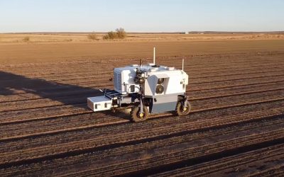 Este robot autónomo acaba con 100.000 malas hierbas por hora a base de rayos láser, 20 veces más que un humano