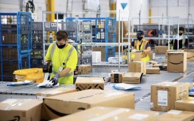 Amazon tiene cuatro nuevos robots para trabajar en sus almacenes: autónomos y repletos de IA para liberar carga de trabajo a los humanos
