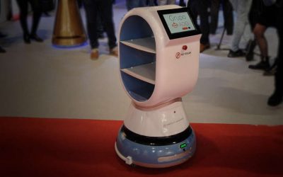 Las funcionalidades del robot camarero de Futura Vive