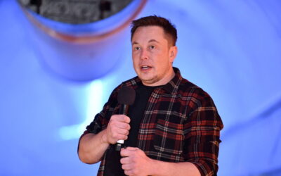 «Llegan los androides reales»: Elon Musk celebra la llegada de robots con apariencia humana