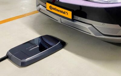 Un robot que se esconde en el suelo: la idea de Continental para avanzar en la carga inalámbrica de coche eléctrico