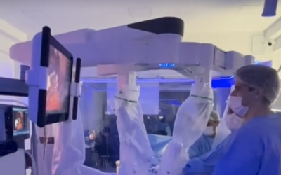 Doctor muestra en TikTok cómo se hace una cirugía robótica de próstata