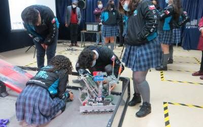 Destacan participación de equipo de robótica porteño en mundial escolar en Estados Unidos