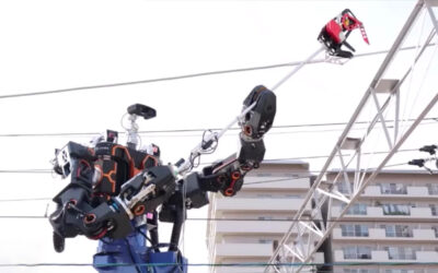 Japón tiene un robot gigante dedicado única y exclusivamente a arreglar los cables de su red ferroviaria