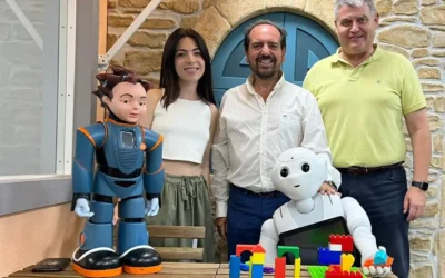 Así es Milo, el primer robot con emociones que interactúa con el autismo y que ya está en Cartagena