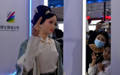 Robots al poder: una empresa presenta a la primera directora ejecutiva que funciona gracias a la inteligencia artificial