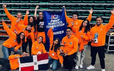 Team Force 4707, primer equipo de RD en ganar competencia de robótica de Tallahassee, EEUU