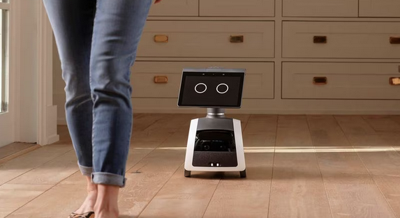 Lo que viene de Amazon: una mascota robótica, televisores con manos libres y taxis autónomos