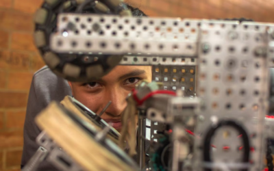 Internet gratuito de Escuelas Conectadas le permitió a estos estudiantes de Mosquera llevar sus proyectos de robótica a otro nivel