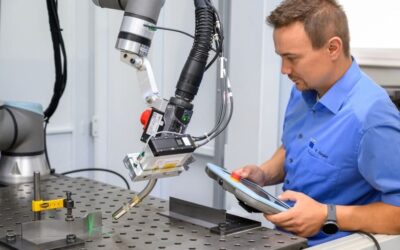 Robot inteligente y autoprogramable que establece su propia trayectoria de soldadura