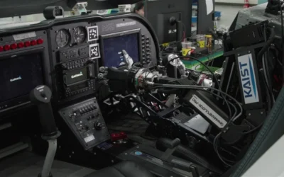 Atención señores pasajeros, PIBOT es el primer robot humanoide capaz de pilotar un avión mediante IA