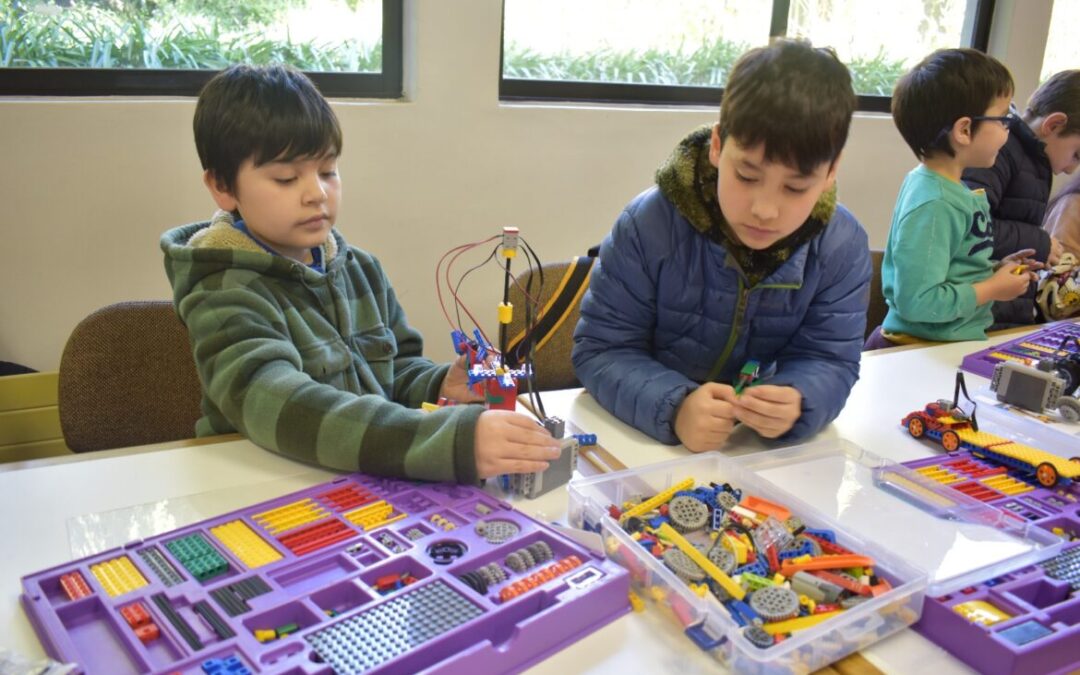 Proyecto sobre robótica educativa busca disminuir brechas en áreas STEM en niños y niñas de la región de Los Ríos