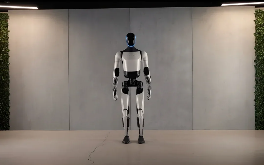 El robot humanoide de Tesla cada vez camina más rápido y la compañía nos enseña su último paseo