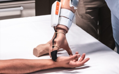 Mano robótica que percibe el calor de otro humano