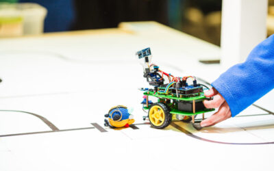 Fundación Mustakis invita a estudiantes de todo el país a participar en Final Nacional de Robótica y Videojuegos en la Universidad de Talca, sede Curicó