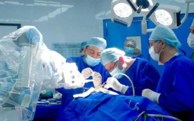 NaoTrac Robot Pionera en Neurocirugía Robótica en Bolivia con Exitosas Biopsias de Tumores Cerebrales