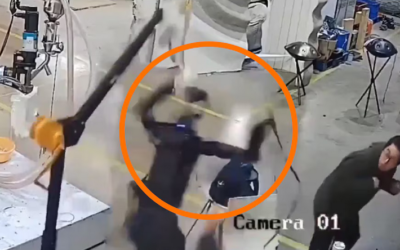 Robot perdió el control y por poco ataca a un trabajador