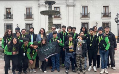 Presidente Gabriel Boric recibió en La Moneda al Equipo de Robótica Perceptron de Calle Larga