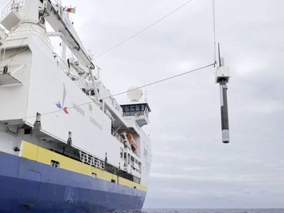 Canadá lanza un robot al mar y descubre algo que no esperaba al analizar la salud de los océanos